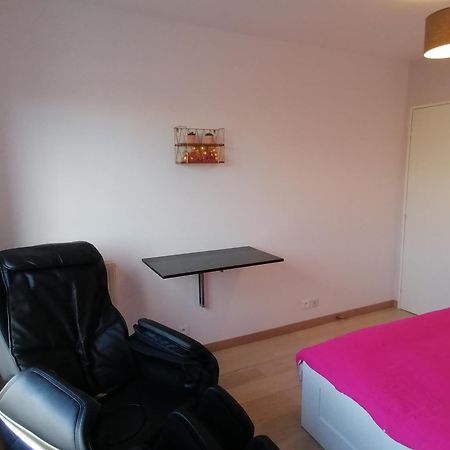 ביוסי-סיינט-ג'ורג' Beautiful T4 Appartement 8 Personnes Proche Disney Parking Prive מראה חיצוני תמונה
