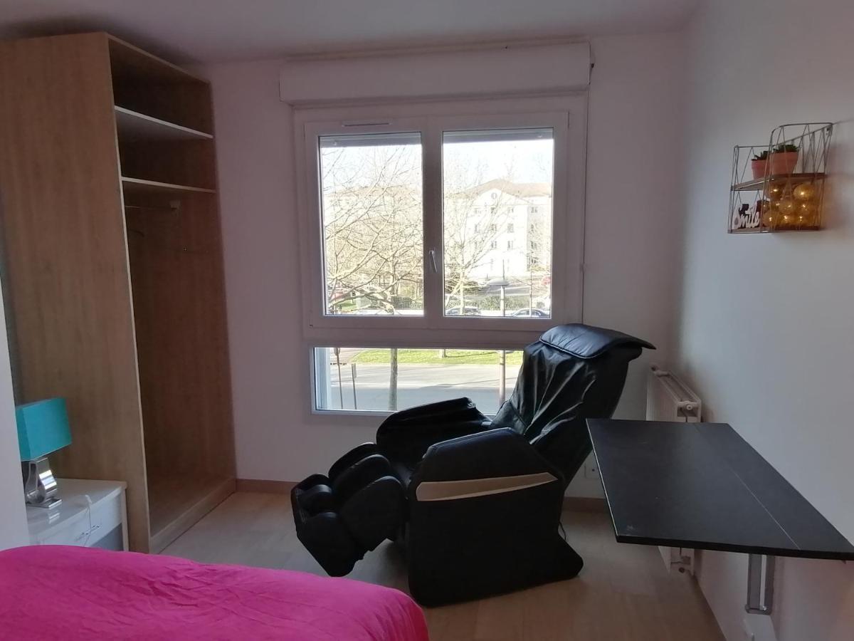 ביוסי-סיינט-ג'ורג' Beautiful T4 Appartement 8 Personnes Proche Disney Parking Prive מראה חיצוני תמונה